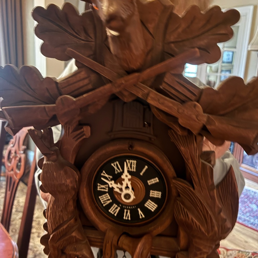 8 day Antique Black Forest German Anton Schneider Cuckoo Clock needs repair